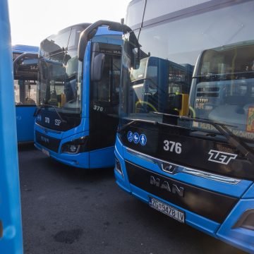 U autobusu ZET-a kao na divljem Zapadu: Mlatili putnike, špricali ih suzavcem, prijetili pištoljem – policija još traga za njima