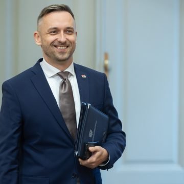 Ministar govorio kolika bi mogla biti 13. mirovina, povećanje osnovice plaća… – pogledajte što je sve rekao