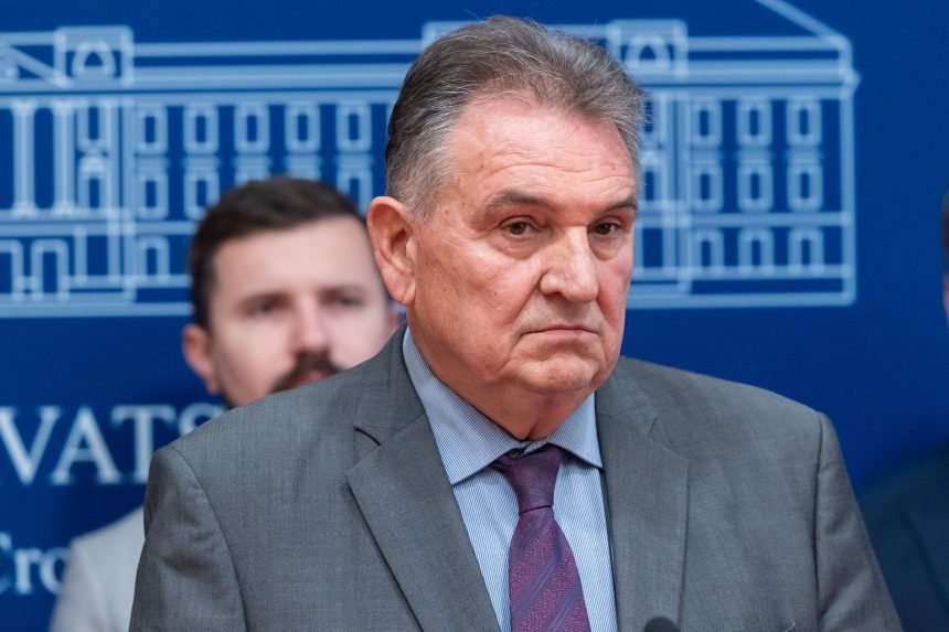 Čačić optužio “oporbenog” župana za “sumnjivo ponašanje”: Zašto ništa nije rekao protiv Turudića. Možda želi koalirati s HDZ-om?