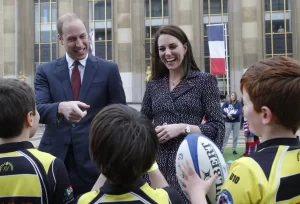 Jedna informacija posebno zabrinjava. Znači li to da zdravstveno stanje princeze Kate nije najbolje, fotografija