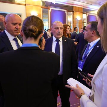 HDZ vodi, ali će imati problem sa sastavljanjem većine: Hoće li se  Plenković “pokloniti” Domovinskom pokretu kojeg je toliko napadao?
