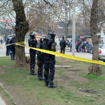Planirao stravičan zločin u Tuzli: Sjekirom ubio ženu i dvoje djece pa skočio s 14. kata