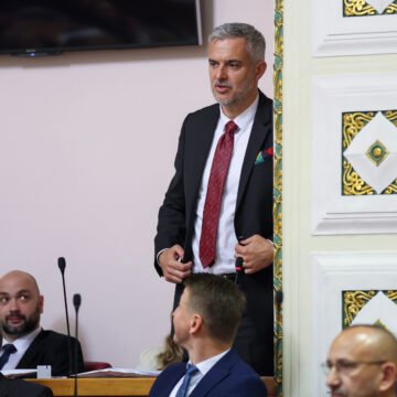Raspudića šokirao Bartulica u Ferrariju: Pa to je kao da vidite kardinala Bozanića u prvom redu na koncertu Aleksandre Prijović
