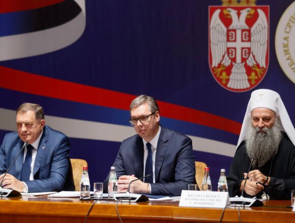 Pazite sad ovo: Vučić sipao hvalospjeve za Hrvatsku vojsku. Ali nakon mimohoda za Oluju, i on će upriličiti – svoju paradu Pazite sad ovo: Vučić sipao hvalospjeve za Hrvatsku vojsku. Ali nakon mimohoda za Oluju, i on će upriličiti – svoju paradu