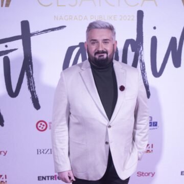 Dirljiv oproštaj poznatog voditelja: Zbogom tatek moj, tužan sam ti jako