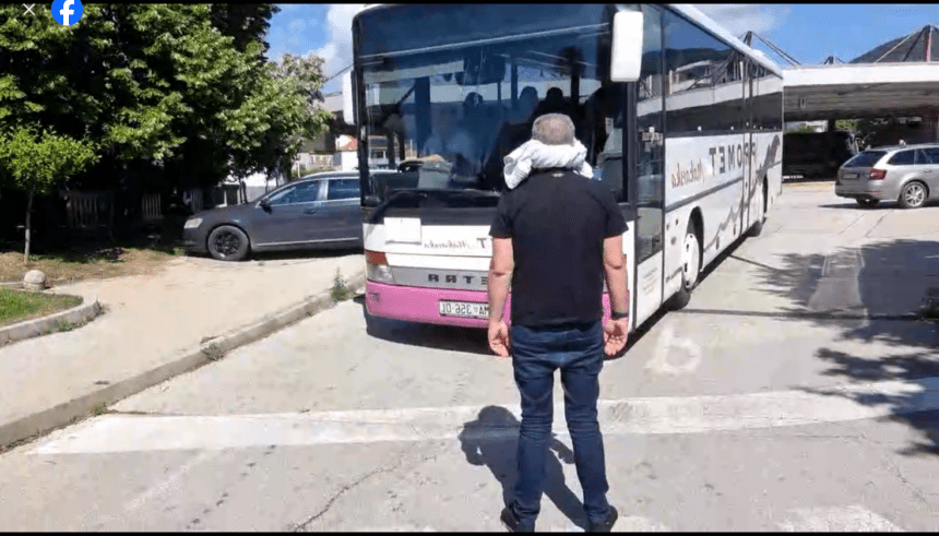 VIDEO: NADREALNO: Miro Bulj s povezom preko očiju stao ispred autobusa. Sutra ću biti na rubu zakona