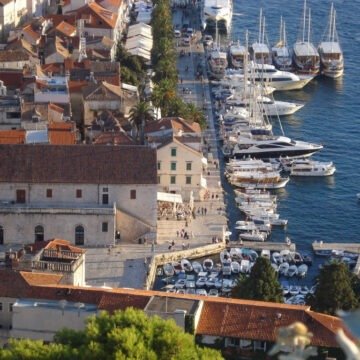 Hrvati sve više putuju i troše kao ludi: Ovo je popis zemalja u koje najviše idu – a evo i koliko su gdje potrošili