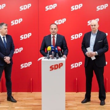Čistka u SDP-u: Hajdaš Dončić nakon debakla na izborima pomeo sve ogranke u velikim gradovima – nastavak slijedi
