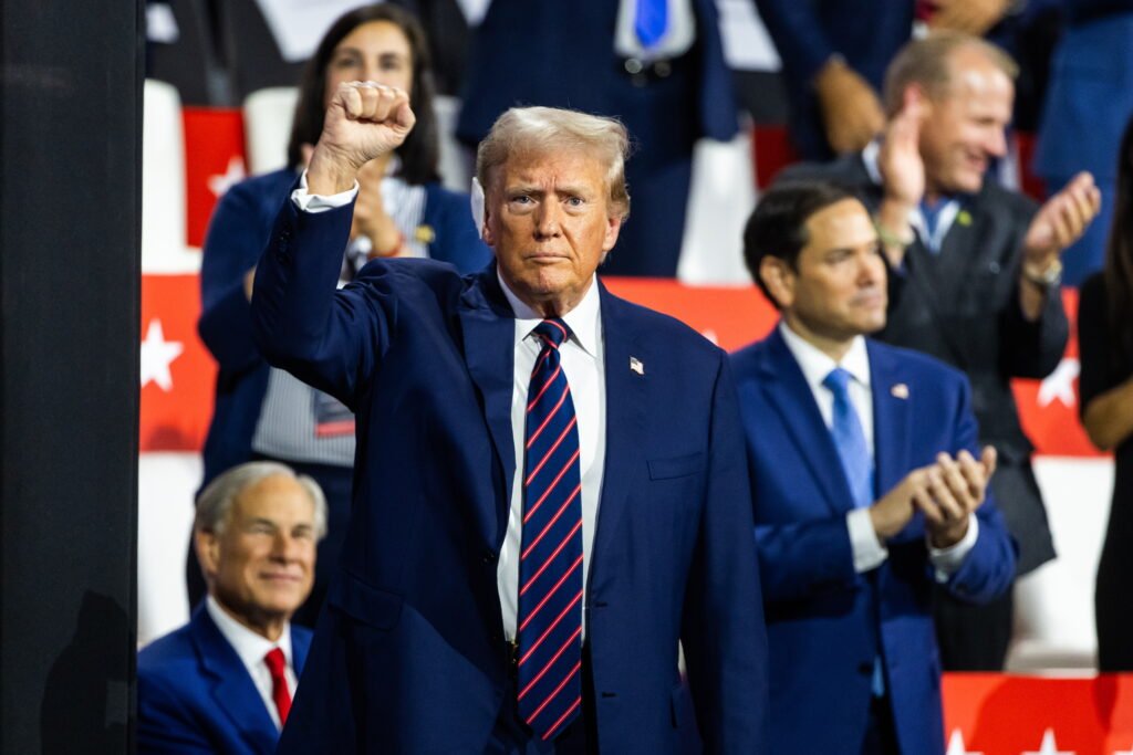 Trump održao prvi govor nakon atentata: Detaljno je opisao kako se osjećao za vrijeme tog strašnog čina. A spomenuo je i Viktora Orbana, fotografija
