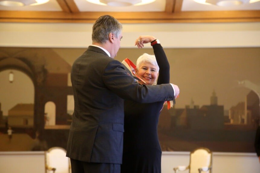 Jadranka Kosor otvoreno agitira za Zorana Milanovića: On vrijeđa na svoj način