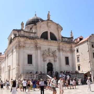 Britanski tabloid: Hrvatska postala skuplja od Španjolske i Grčke – ranije je mnogima bila prvi izbor, više nije