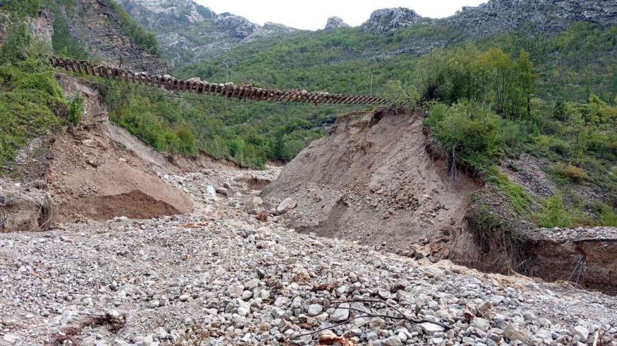 APOKALIPSA U SUSJEDSTVU: U poplavama u Bosni i Hercegovini poginulo 14 osoba, čak 40 nestalih, fotografija