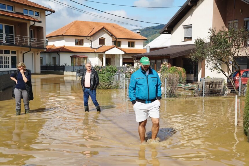 APOKALIPSA U SUSJEDSTVU:  U poplavama u Bosni i Hercegovini poginulo 14 osoba, čak 40 nestalih