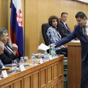 Grmoja poručio Plenkoviću: Vi ste glava koruptivne hobotnice, a ja ću odrezati glavu toj hobotnici