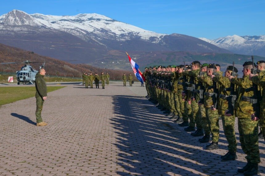 Anušić s hrvatskim vojnicima na Kosovu: Nije lako ovdje čuvati mir