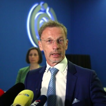 Guverner HNB-a upozorava: Novo podizanje cijena u turizmu izazvalo bi suprotan učinak – ne sluti na dobro