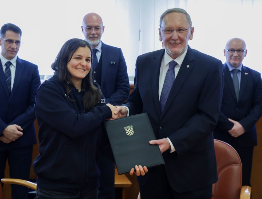 Zrinka Ljutić postala “policajka”: Ministar Božinović tvrdi da ovo nije PR-ovski potez