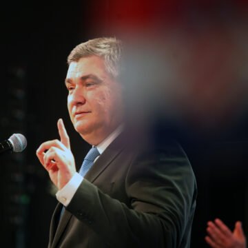 NIMALO DRŽAVNIČKI: Trump urušava svjetski poredak, a Milanović šuti
