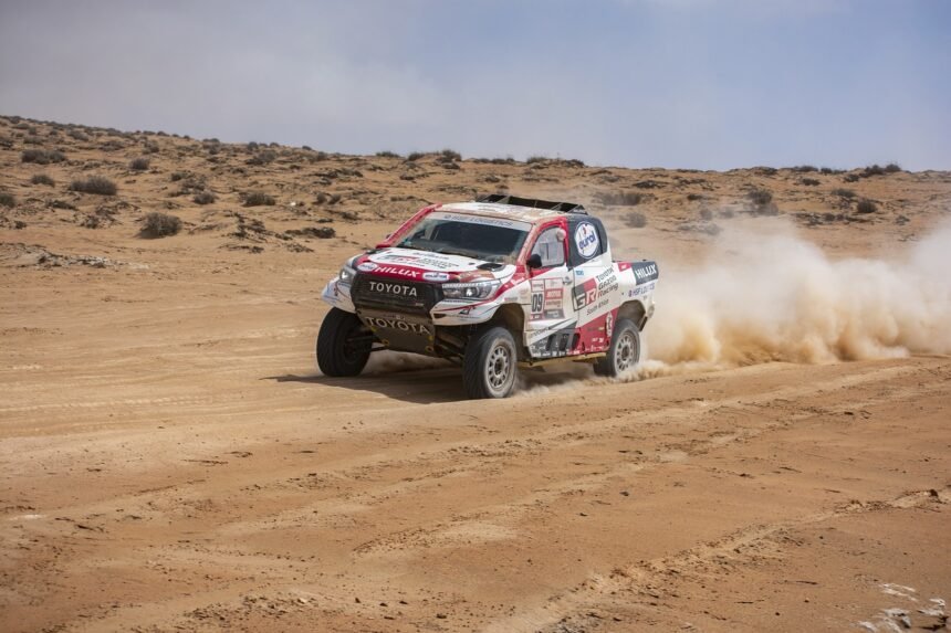 Jure kroz Saharu: Hrvatska posada ostvarila premijernu etapnu pobjedu na  reliju Dakar