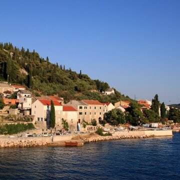 Otok pun tajni: Ljeti je pretrpan, zimi ima samo 12 stanovnika, zna se odakle su porijeklom –  svi su isposvađani