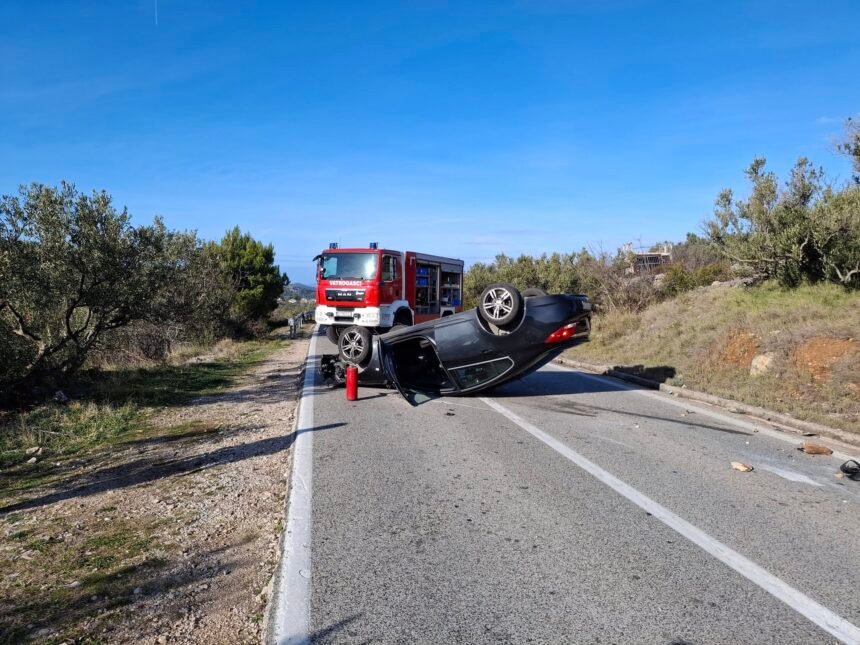 Što se ovo događa? Dama vozila pijana u podne, prevrnula se na krov nasred ceste – provest će dva tjedna iza rešetaka