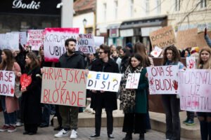 Ugledni kirurg upozorio hrvatske studente: Ne sjećam se značajnije solidarnosti iz Srbije kada su razarani Dubrovnik i Vukovar, fotografija