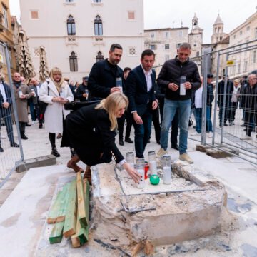 Reakcija kipara: Puljak se ugledao na Oznu i Titove komuniste pa ruši spomenike s hrvatskom zastavom