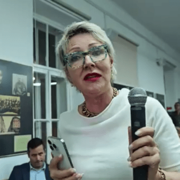 DOSTUPAN INTEGRALNI VIDEO: Vučićeva veleposlanica usred Zagreba napada Hrvatsku, Thompsona, Raspudića, Klasića… Nevjerojatno