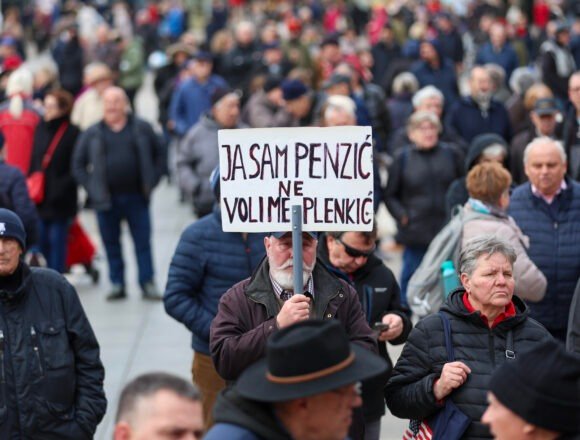 Nevjerojatan podatak: Znate li koliko naši seniori čekaju na starački dom? Nevjerojatan podatak: Znate li koliko naši seniori čekaju na starački dom?