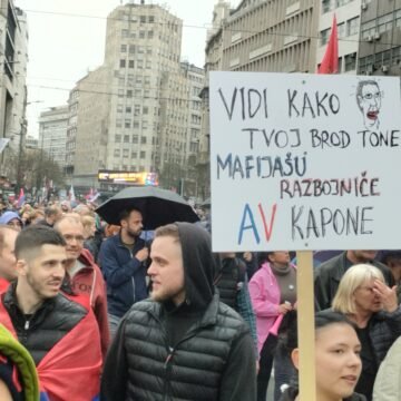 Veliki prosvjed protiv Vučića u Beogradu:  Deseci tisuća na ulicama