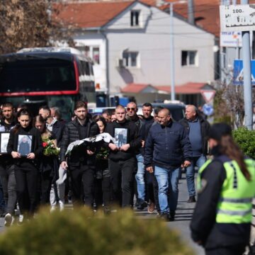 TRAGEDIJA U MAKEDONIJI: Komentar poznatog svećenika koji će dodatno uzbuditi duhove. Spominje sotonu i odgovornost roditelja i društva