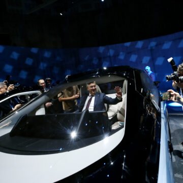 Plenković u problemu: Mate Rimac dobio 180 milijuna eura, a ništa nije napravio. Zašto se o tome šuti?