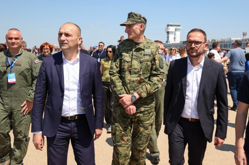 TKO PAKIRA MINISTRU: Napadaju Natašu Tramišak, a zapravo ciljaju na Anušića