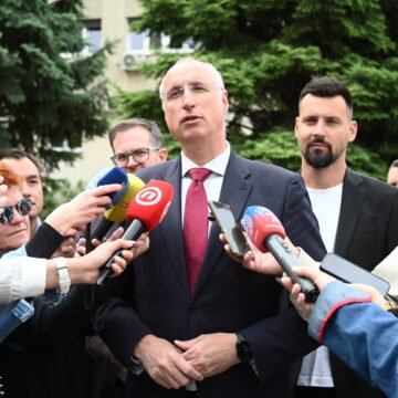 Šuta smirio Puljka: Aktualni gradonačelnik više ne vodi onako agresivnu kampanju koja mu se vratila kao bumerang