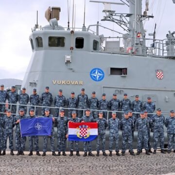 Raktetna topovnjača “Vukovar” ispraćena iz Lore u NATO operaciju u Sredozemlje