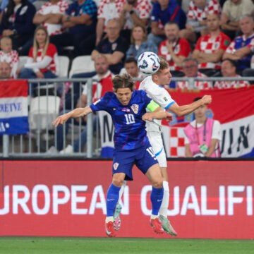 Hrvatska je zasluženo povela: Arhitekti  vodstva su Gvardiol i Kramarić. Španjolski sudac je jako problematičan
