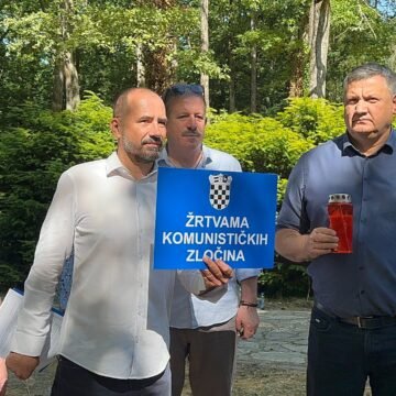 Igor Peternel u Brezovici: Ovdje se slavi komunistička laž i veliča se vojska koja je okupirala Hrvatsku. Sramota