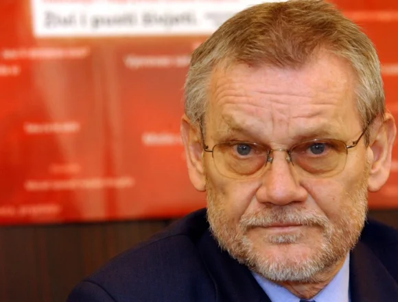 Igor Štimac: Ljevičari koji napadaju Thompsona su opasni i projugoslavenski orijentirani. A sad ću vam otkriti što bi Račan rekao nakon Hipodroma Igor Štimac: Ljevičari koji napadaju Thompsona su opasni i projugoslavenski orijentirani. A sad ću vam otkriti što bi Račan rekao nakon Hipodroma