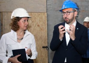 Zagrebački biskupi oštro kritizirali Močvaru koju Tomašević i Nina Obuljen Koržinek obilato financiraju: Promiču sotonizam i vrijeđaju kršćane, fotografija