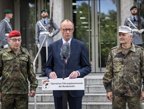 Njemački kancelar Merz vodi ozbiljnu politiku: Bundestag nije cirkus da bi se na njemu izvjesila zastava duginih boja