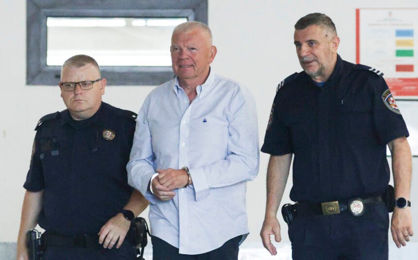 Petrač doveden u Uskok: Na rukama imao lisice, iznio kratku obranu, njegov odvjetnik objasnio što sada slijedi