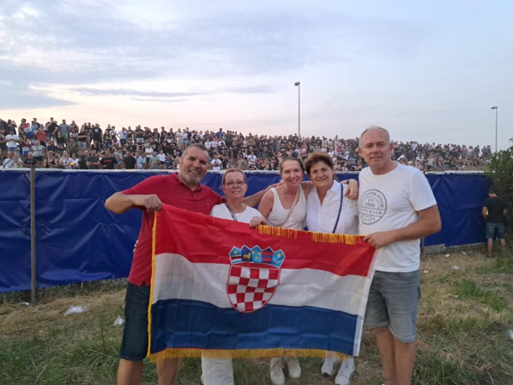 VIDEO: POČEO VELIKI SPEKTAKL: Pola milijuna Hrvata oduševljeno dočekalo Thompsona – "Hvaljen Isus i Marija, dragi moj narode!", fotografija
