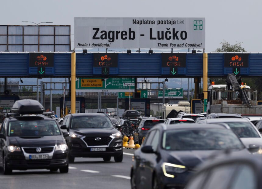HAK upozorava: Kiša usporava promet, gužve rastu, najteže na ovim graničnim prijelazima
