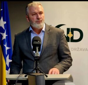 Ekstremni političar organizira veliko klanjanje: Najavio masovno okupljanje muslimana u Širokom Brijegu zbog navodnog incidenta, fotografija