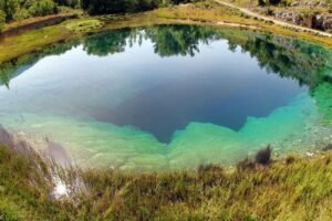 'Plavo oko': Ovo je tajanstveni izvor najdulje dalmatinske rijeke, ronioci išli do 115 metara dubine - ali tu nije kraj..., fotografija